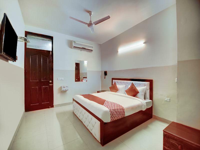 Oyo 28461 Royal Stay Inn Delhi Zewnętrze zdjęcie